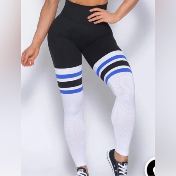 Bombshell Sportswear Pants - Bombshell leggings  - never reach for them size small